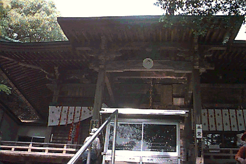 �Ɋy���{��