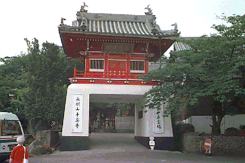 �\�y���{��