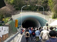 京都側入り口