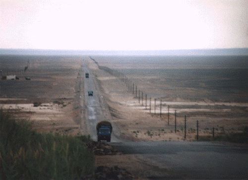 �n�����Ɍ������Ă܂������̂т铹