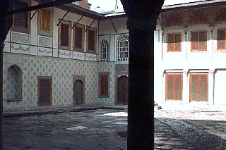 �n�[�����̓���