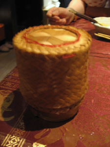 追加で注文したカレー用のもち米