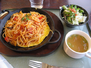 ちょっと味濃いけど、美味でした。(^^)