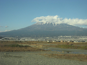 それでもこれだけはっきり富士山が見えたのは久しぶりで、とても嬉しかったです。(^^)